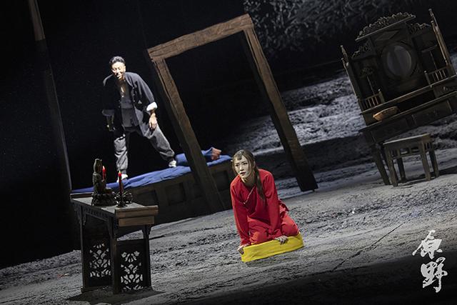 新版话剧《原野》：天地倒悬，呼啸而至