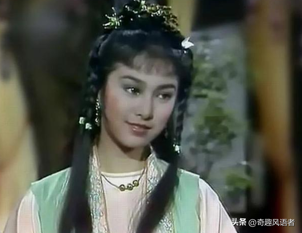 成龙与众多女星的情感秘事，有人为他放弃事业，有人对他不屑一顾