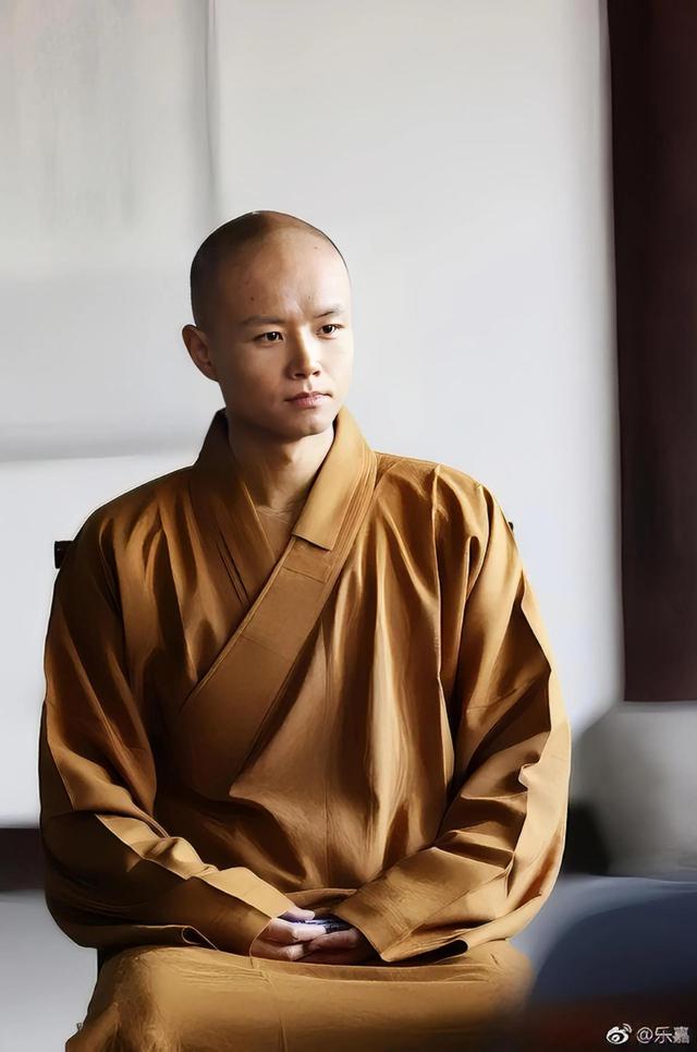 乐嘉为什么要出家为僧？