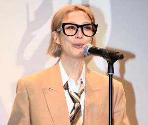 瘦美女(滤镜下是美女，现实中是“女鬼”这些瘦到病态的明星，真恐怖)