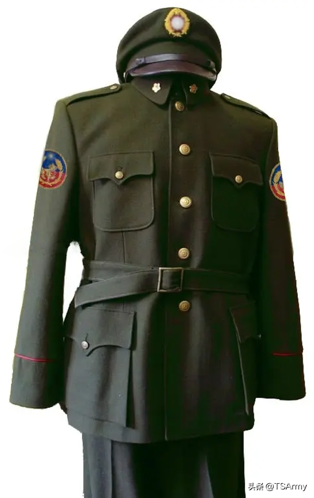 解放战争时期,一个国军“师座”身上的十大件