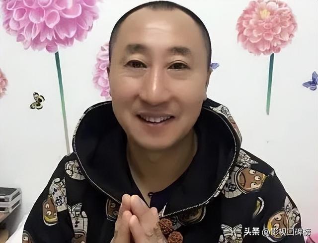 《马大帅》演员现状：赵本山和范伟的路不同，已有三人离世