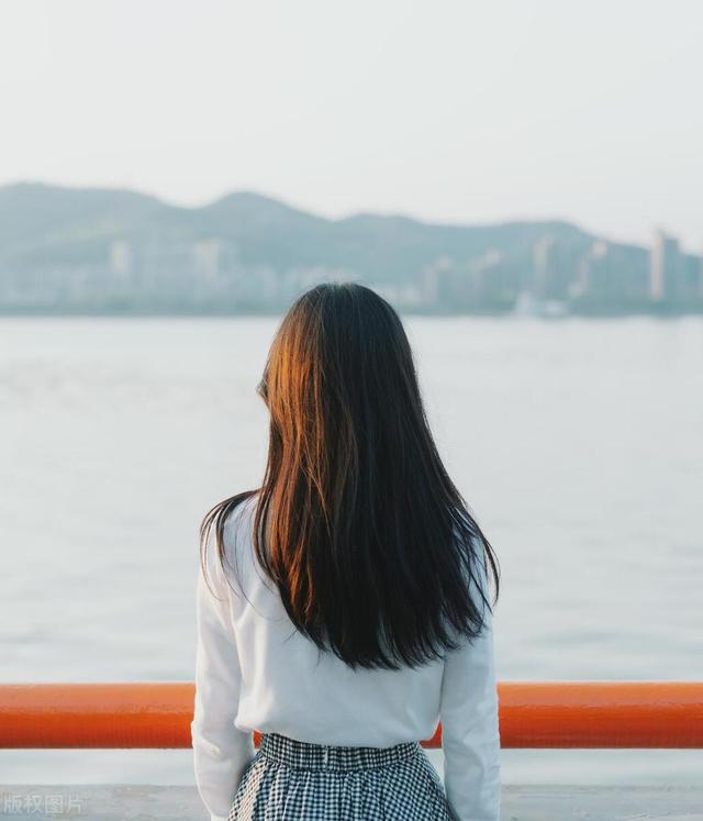 她36岁，婆婆要她拿20万给交养老费，丈夫问她选卖房还是卖车 上