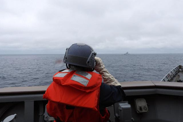 美推翻承诺,大批售台军火被扣押,统一无人能挡,解放军3招制胜