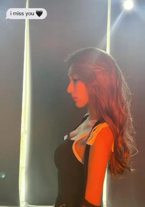 吴亦凡回应恋情后被说脸好厚，删除网友评论并拉黑，看来是真生气了