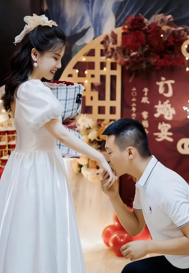 山东于欢案:生母被轮番羞辱,儿子怒捅4人后,千万国人为他求情