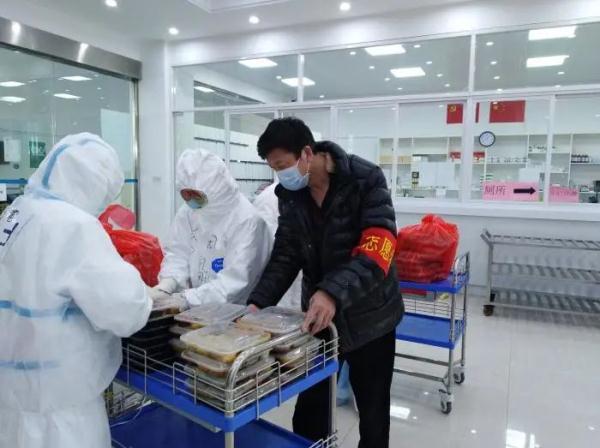 一名患者的自述：方舱医院里，有你不了解的人间烟火