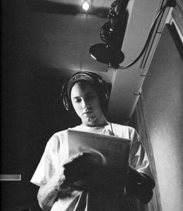 我离婚、酗酒、嗑药、入狱，但我是最牛的Rapper