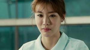 热线女孩电影(《热线女孩》：女人白天清纯护士，晚上化身热线女孩)