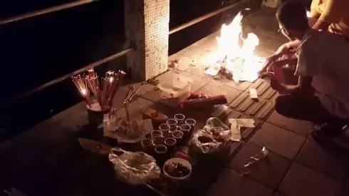 今天得跪一次香港头号绿叶