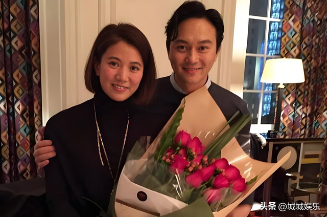 24 年甜蜜不落幕！港星张智霖和袁咏仪如何把婚姻过成爱情范本？