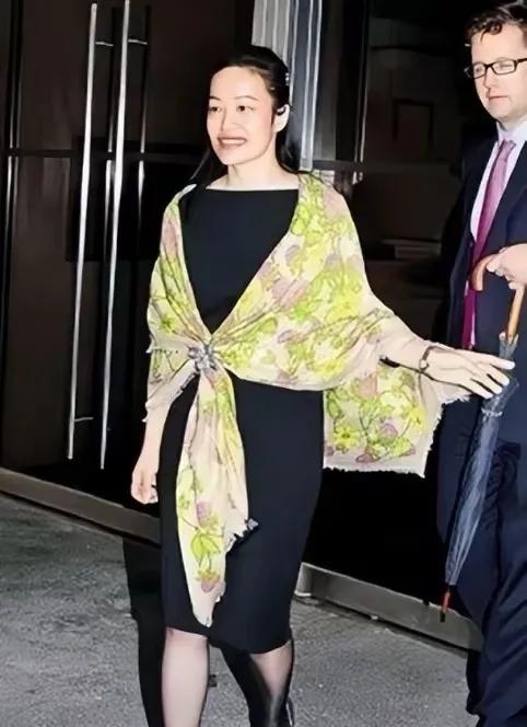 豪门婚姻背后的真实：曾昭颖如何突破重重束缚