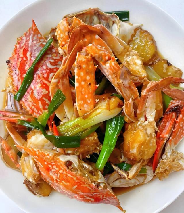 粤韵传承，蟹香四溢，揭秘经典粤菜蟹老板，姜葱炒蟹的独特魅力