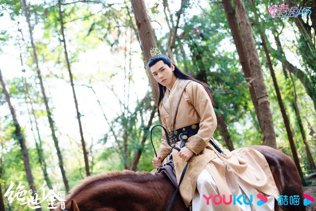 钟无寐迎来了他的最终结局，演员龚俊却一直在路上