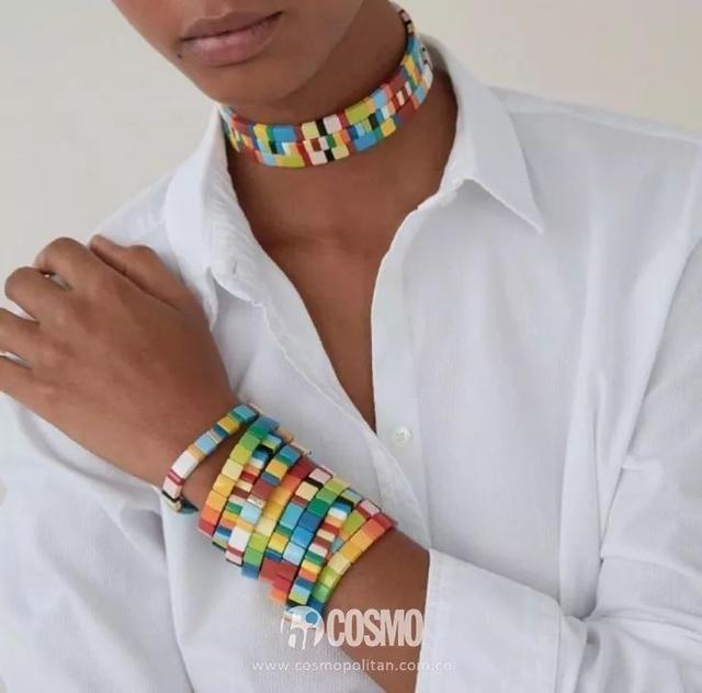 时髦办｜把彩色玩具戴上身，返老还童