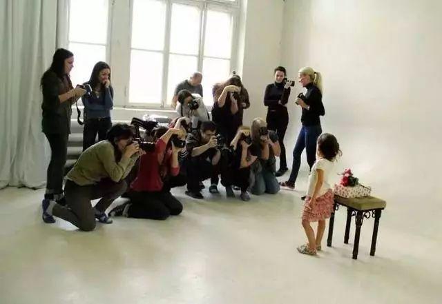 俄罗斯最炽手可热的小童模“米兰”长大了,唯美的洛丽塔就是她本人啦!