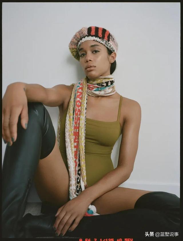 美国黑人女明星劳拉·海瑞尔,曾与NBA球星汤神汤普森牵过手