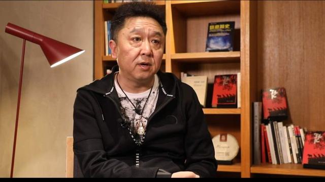 10年前,7位演员陆续退出德云社,郭德纲快挺不住时,于谦发话了