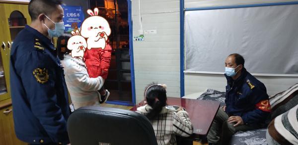 爸爸生病住院，贵阳7岁小女孩主动送饭！结果却迷路了……