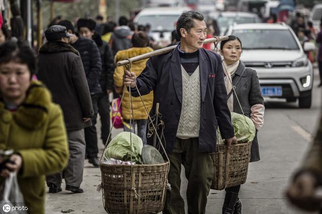 古人说，“言轻莫劝人，身卑不说理，穷困不交人”，醍醐灌顶