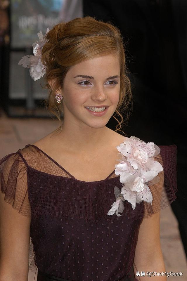 从《哈利波特》雀斑女孩到自信女神，回顾Emma Watson美丽进化史