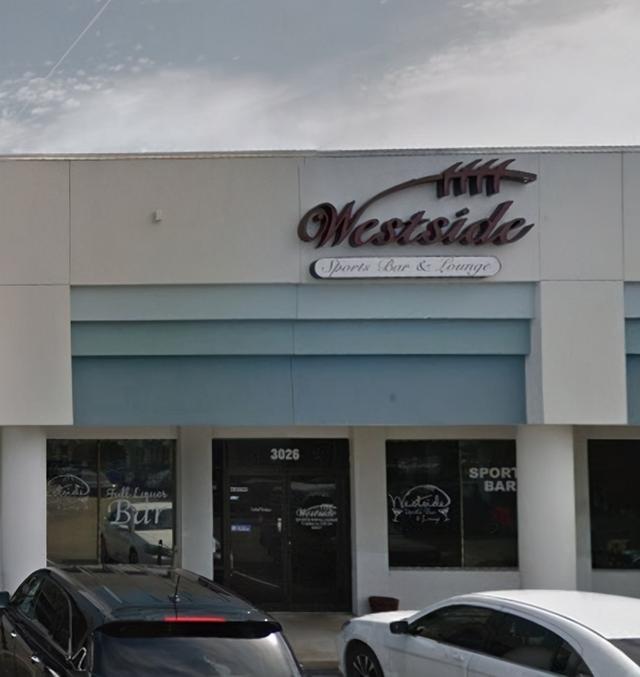 反对戴口罩还举办全男性脱衣舞表演，美国一酒吧老板被逮捕