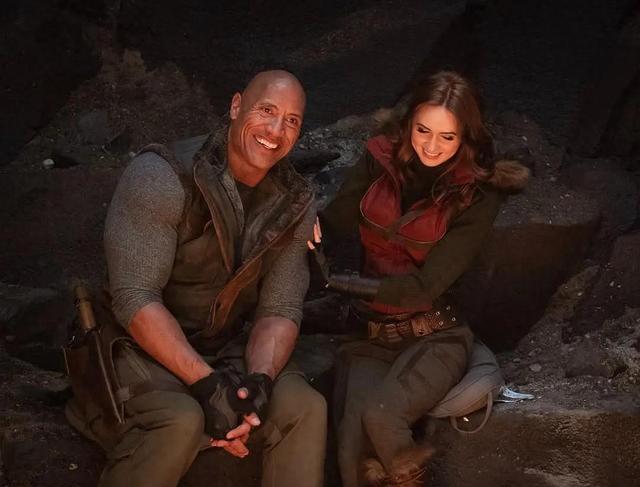 “性感岳母”凯伦·吉兰的5部火爆电影推荐