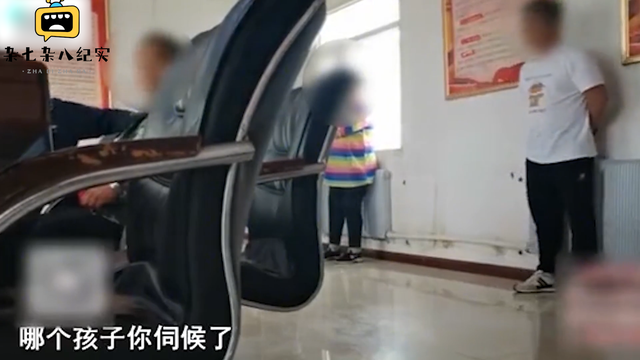 26年抛夫弃子卷走家产，得知自己被销户又想回家，儿子：她是谁？