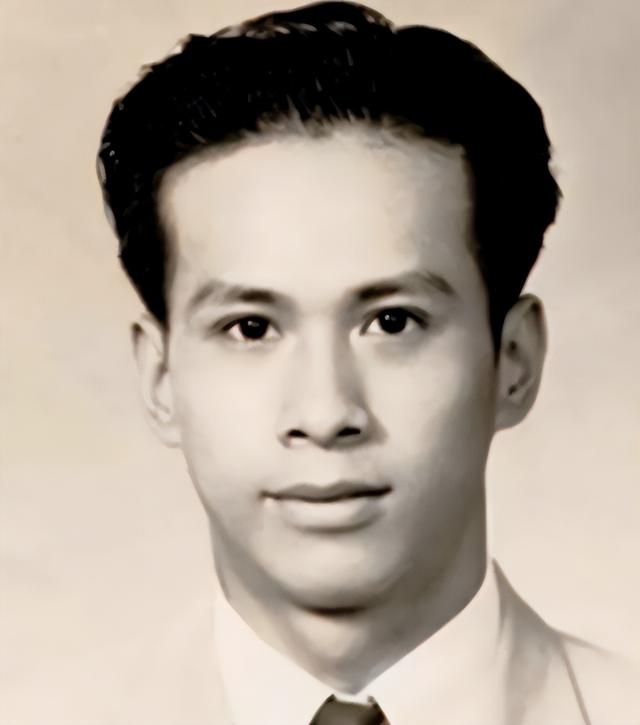 相伴30余年，李嘉诚仍不敢将周凯旋娶进门，背后原因没有那么简单