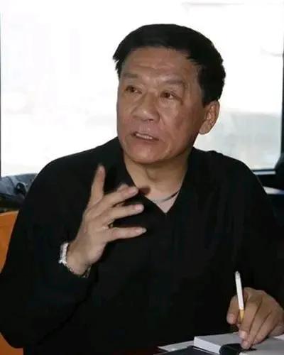 相声泰斗的爱恨情仇:侯耀文的辉煌与坎坷