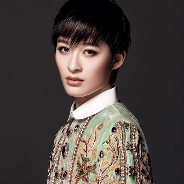 “绵羊音”曾轶可为什么不红了,看看她做了什么就明白了