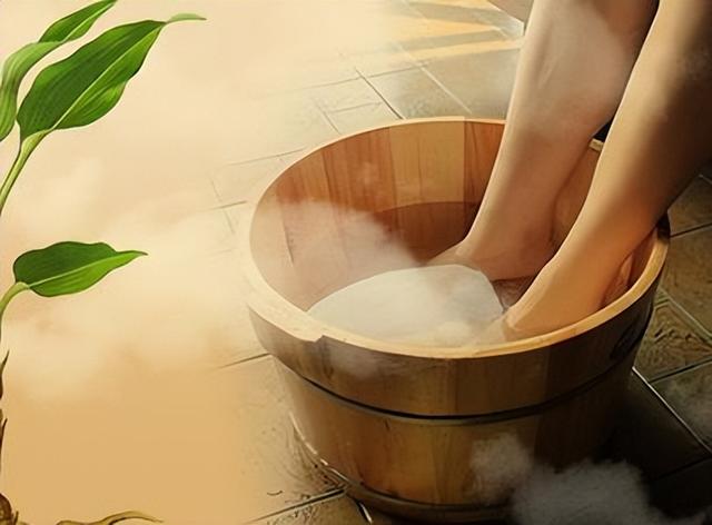 北京一大妈坚持泡脚，半夜突发猝死离世，医生无奈：2习惯不重视