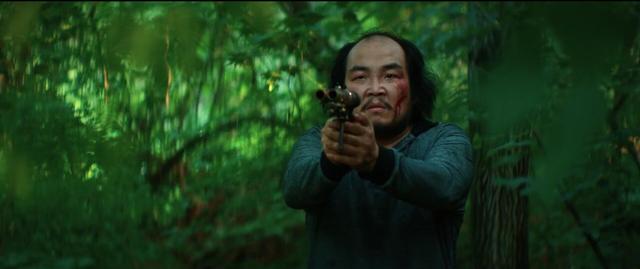 人质被绑匪百般虐待，就连喝水都被反绑双手！韩国最新犯罪电影