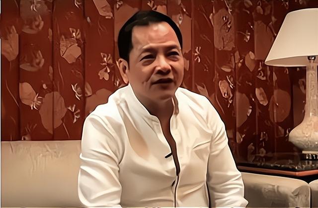 突发！“澳门教父”崩牙驹被曝禁入内地，疑为圈钱自费成立帮派