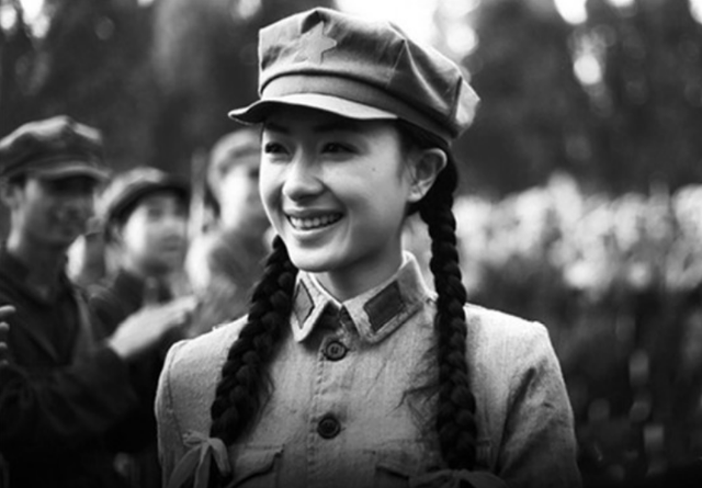 54年一农妇来到青岛，点名要见一开国上将：我是他25年未见的妻子