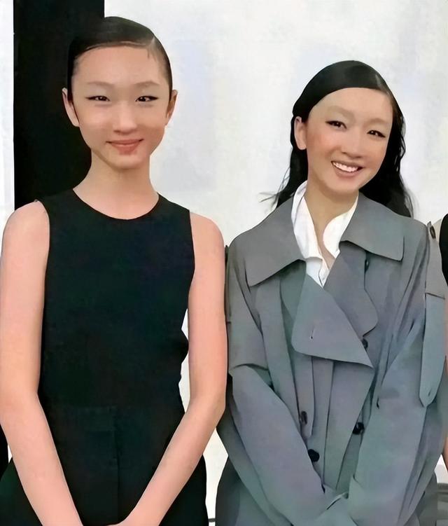 同人不同命，明星和替身太像！周杰伦爹妈分不清，杨幂替身笑掉牙