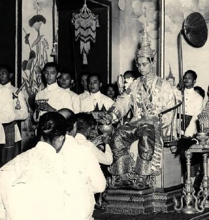 泰王的奶奶：祖籍广东潮汕，17岁就明艳动人，将美貌基因带进王室