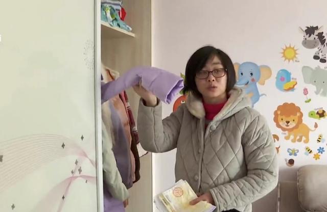 嫌儿媳好吃懒做，婆家有钱也不给孙子看病，儿子夹在中间无计可施