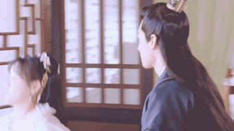 钟无寐迎来了他的最终结局，演员龚俊却一直在路上