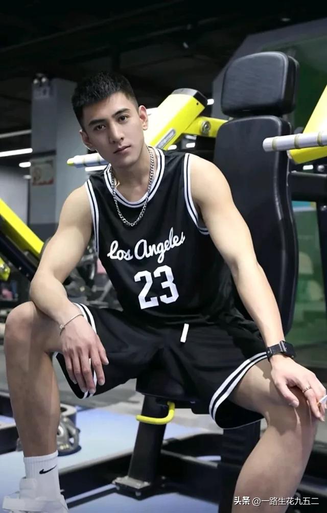 188中俄混血大长腿帅哥