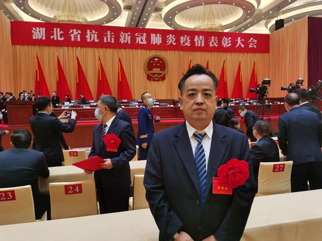 湖北公路客运集团股份有限公司第八运输公司副经理郑彤：援汉医护的纸尿裤催人泪下