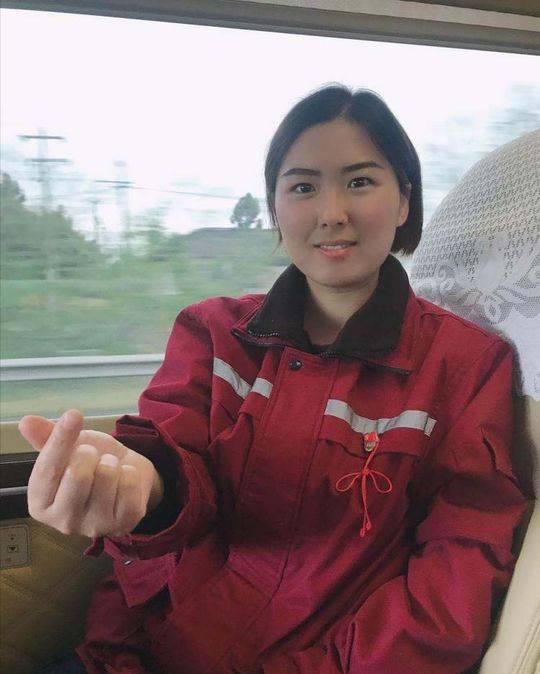 战疫故事｜杨娟：“战疫”归来收到爱人送的99朵玫瑰 2岁儿子却不认识她了