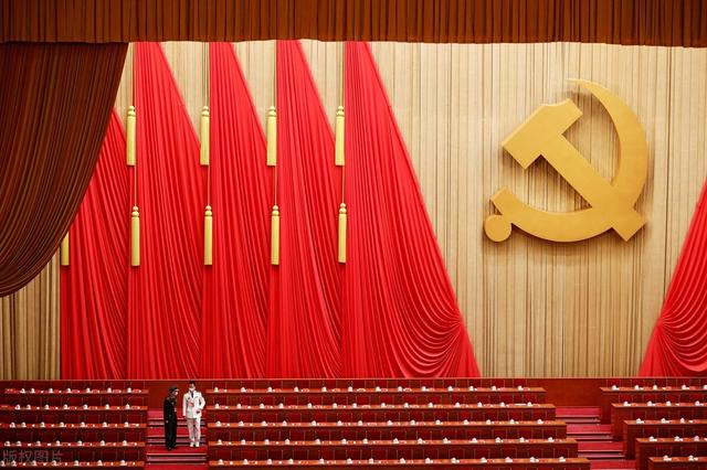 看不上李嘉诚还让王石滚蛋，这个深圳富豪到底什么来历？