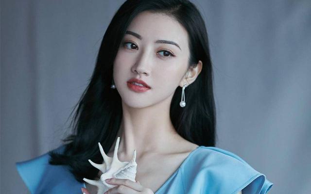 景甜复工！从《四海重明》到刑警新剧，姐姐真的拼！