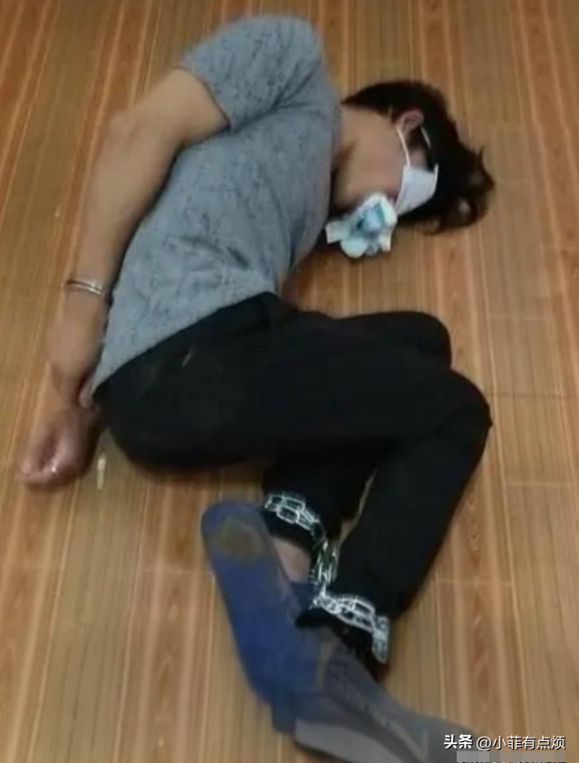 中国博主在叙利亚被囚禁5天,惨遭非人虐待,大小便竟全拉裤子里