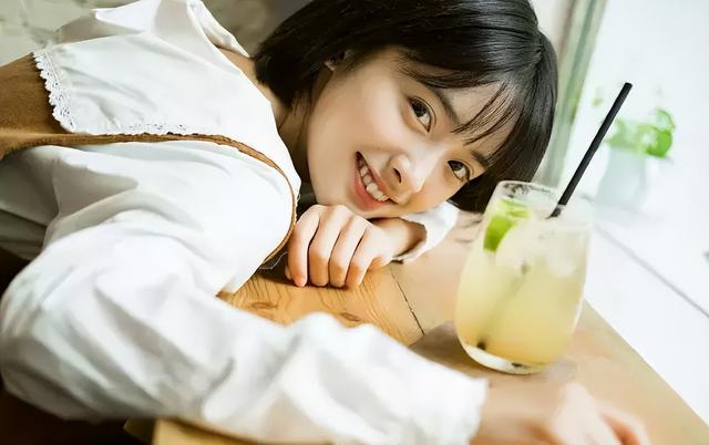 又是一年高考季，13位明星学霸高考分数，虞书欣669分，肖战490分