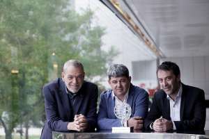 三个女(西班牙著名女性犯罪小说家身份曝光，“她”原来是三个男人)