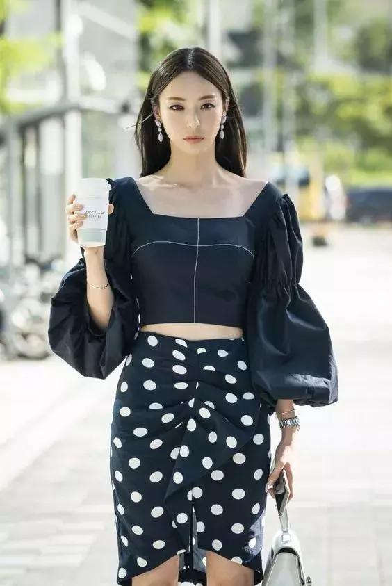 那些叫“腿精”的，在她面前都不敢露腿