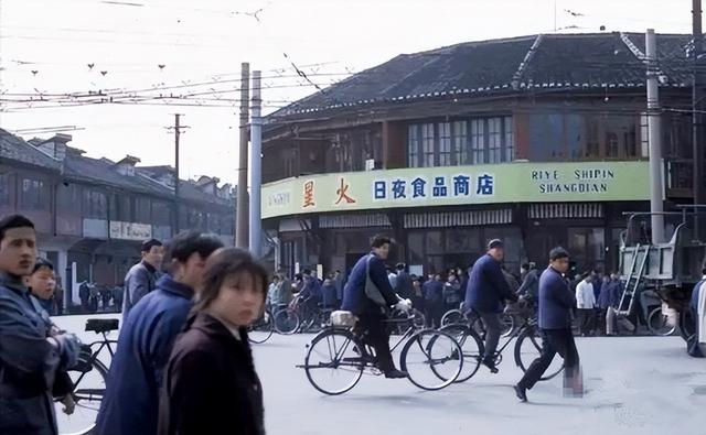 94年邓小平最后一次来上海，离开前对黄菊说：这是上海最后的机遇