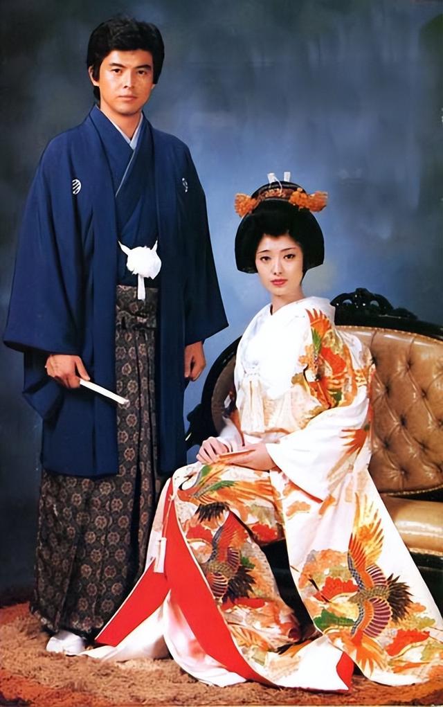 童话般的爱情：三浦友和守护山口百惠43年，从来不跟她吵架